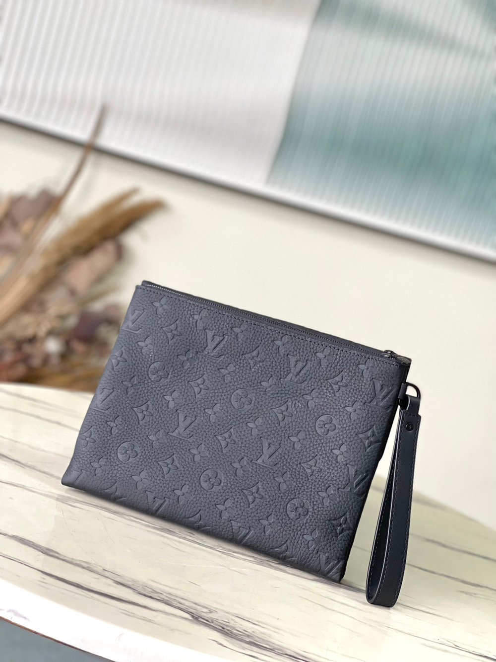 Louis Vuitton Pochette S-Lock