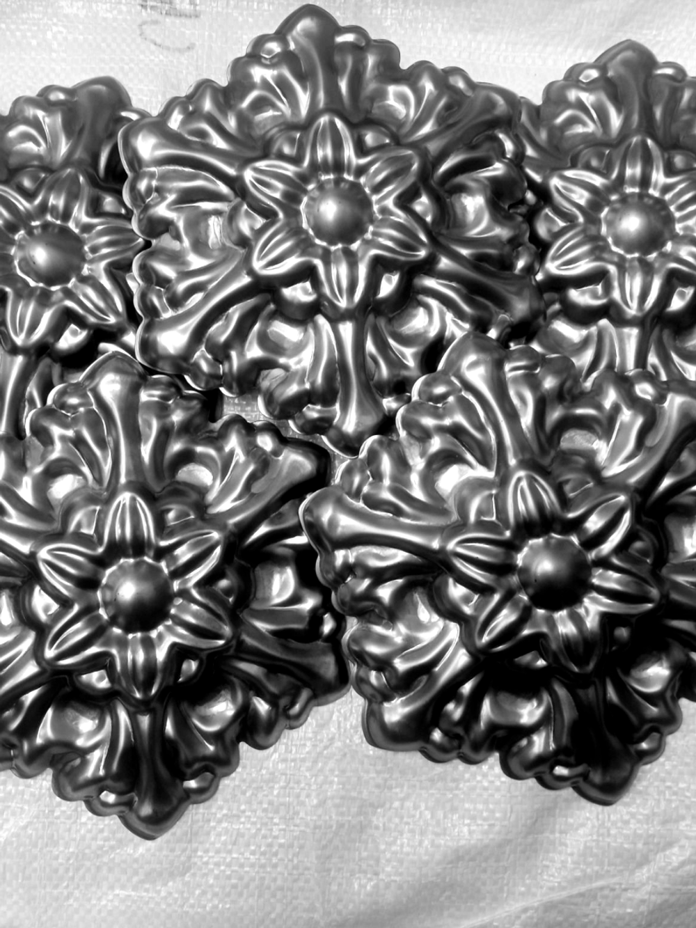 Кованый элемент "Накладка-цветок" d 200 (0,8 мм)