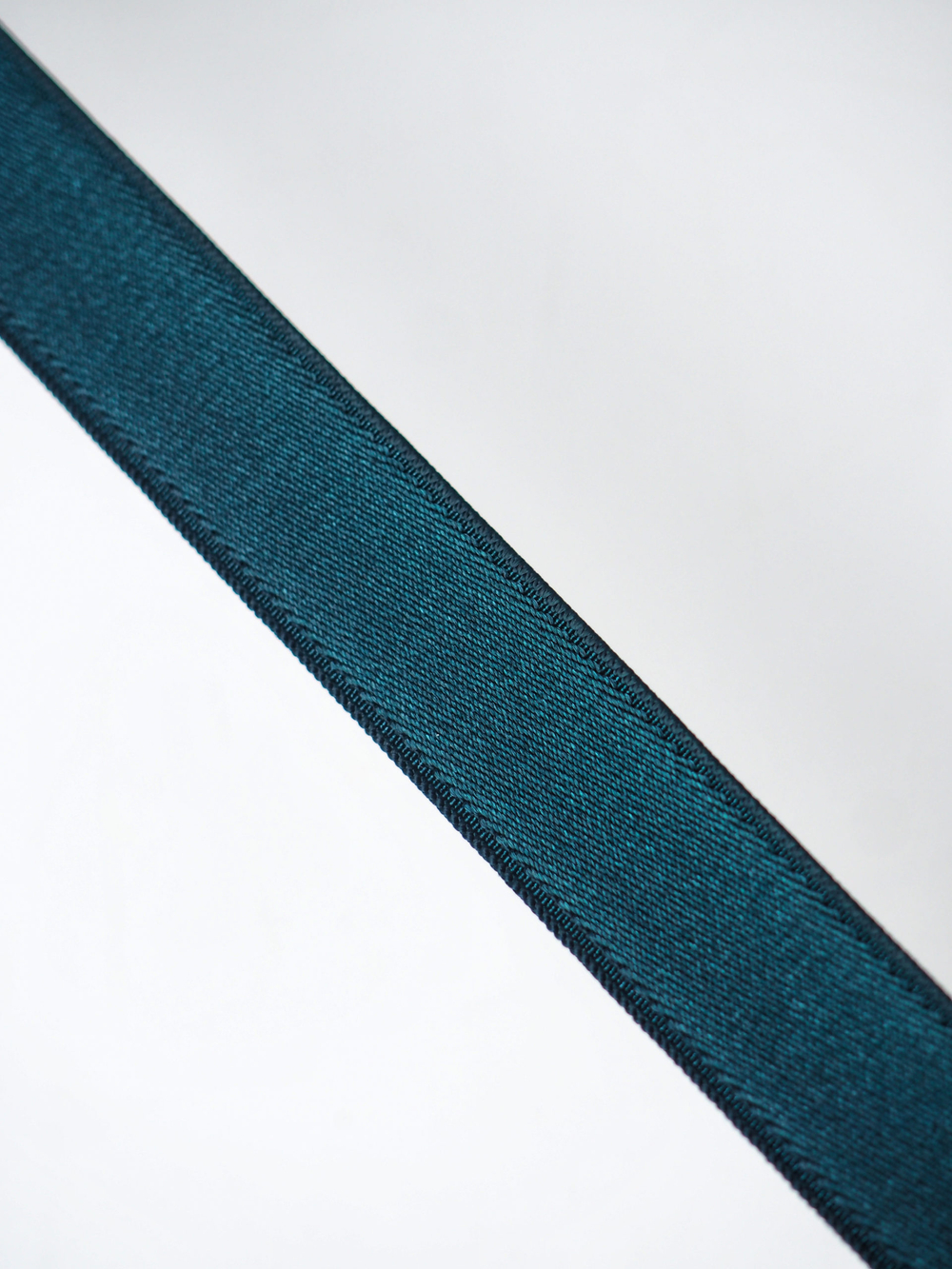 Резинка бретелечная изумруд глянцевая ширина 15 мм