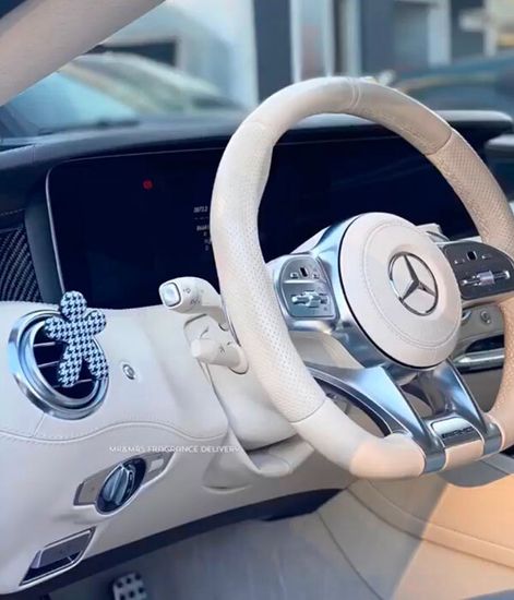 Ароматизатор для автомобиля NIKI Черная орхидея (черно-белый), Mr&Mrs Fragrance