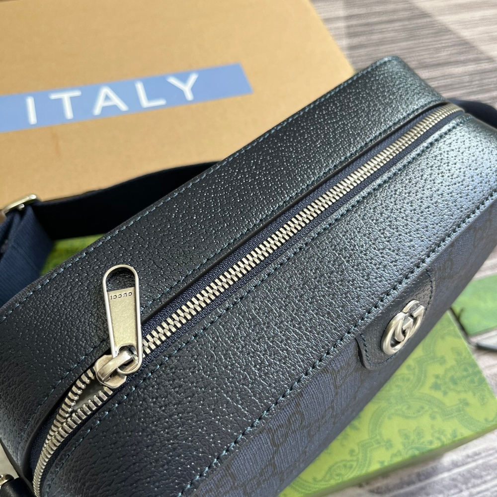 Gucci Ophidia GG Crossbody Bag 23 cm