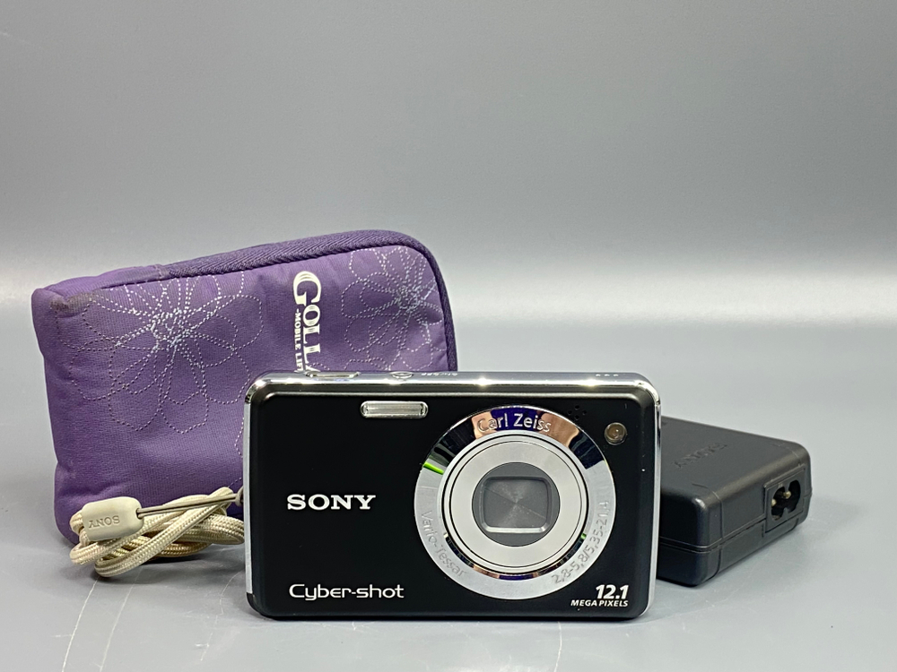 Sony Cyber-shot DSC-W210