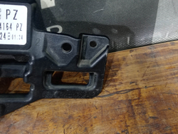 Кронштейн решетки радиатора левый Mazda CX-5 2 (KF) 21-нв Б/У Оригинал KSD450164