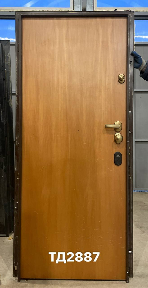 Дверь металлическая Б/У 202(в) х 84(ш) Входная