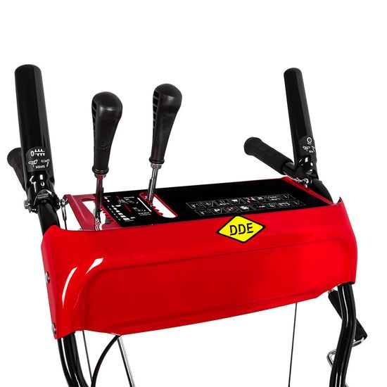 Бензиновый снегоуборщик "DDE" ST7067