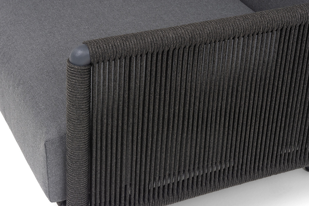 "Джелло" кресло плетеное из роупа, каркас алюминий темно-серый (RAL7024) муар, роуп темно-серый круглый, ткань темно-серая 027