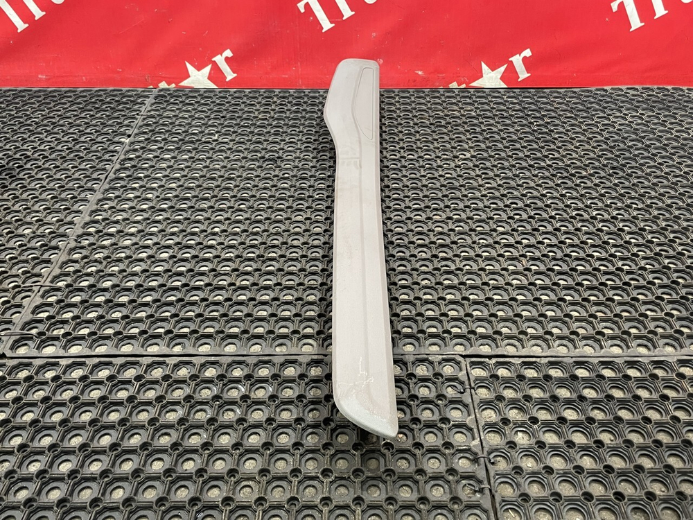 Накладка потолка левая 2019г.