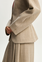 Жакет с объемными рукавами