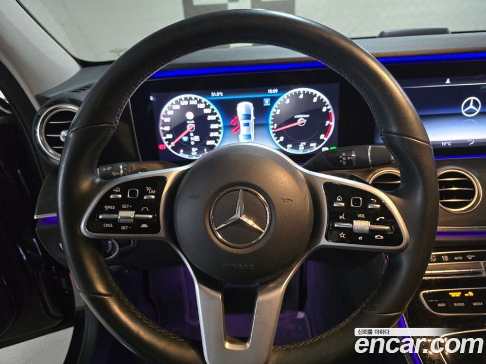 Mercedes-Benz E-Class W213 E300 Avangarde (06.2020)
