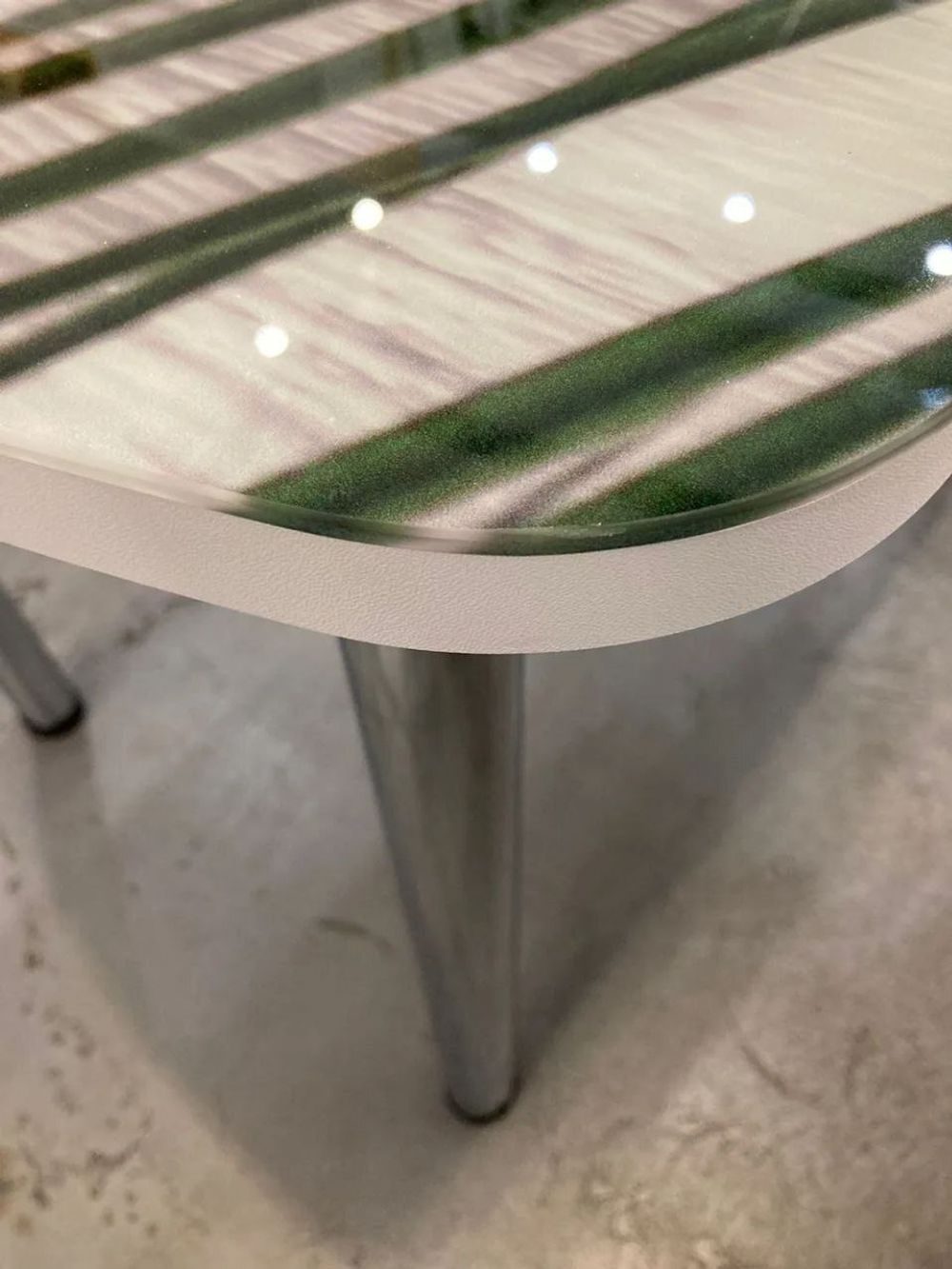 Стол стеклянный с фотопечатью (подстолье прямое раздвижное белое )