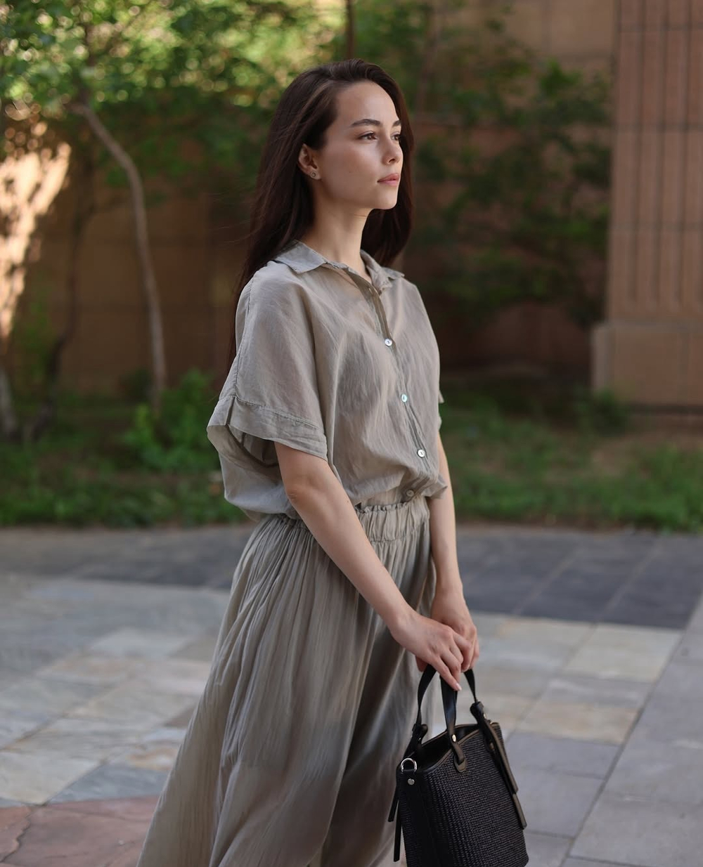 рубашка с воротником и с коротким рукавом