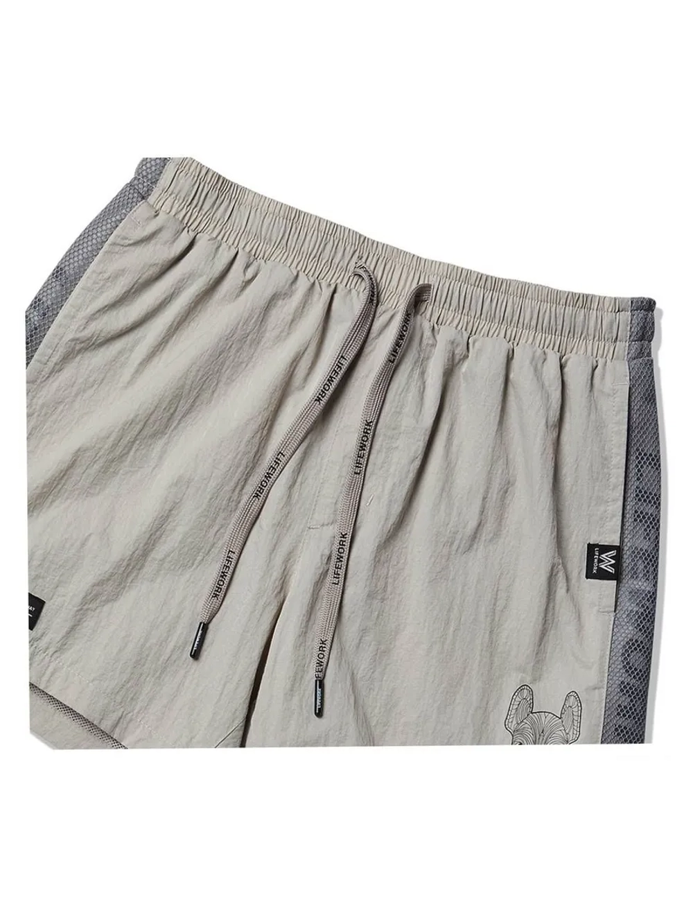 Шорты нейлоновые с сетчатыми полосками