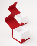 Квадратный футляр «Любовь» под значок