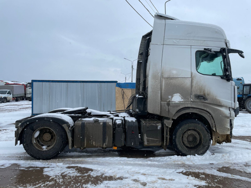 Shacman (Shaanxi) SX* 4x2 Седельный тягач SX4188YY381 (Дизельный, 12,5 л, 473 л.с., МТ)