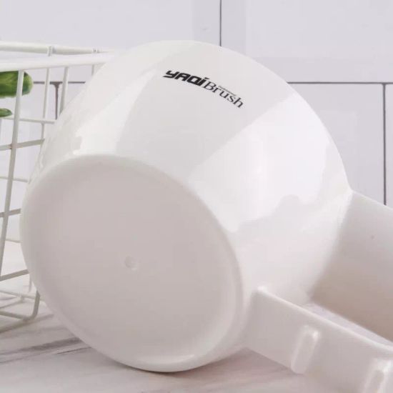 Пластиковая чаша для бритья с держателем для помазка Yaqi белого цвета