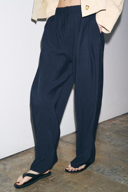 ZARA БРЮКИ ИЗ ЛЕГКОЙ ТКАНИ СО СКЛАДКАМИ — ZW COLLECTION, МОРСКОЙ СИНИЙ