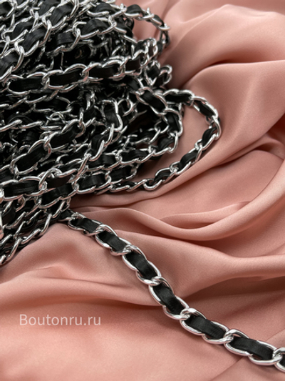 Тесьма цепь серебристая с кожаной черной вставкой