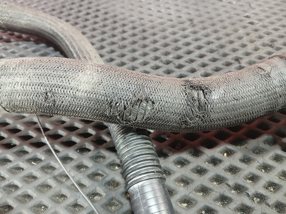 Маслозаливная горловина