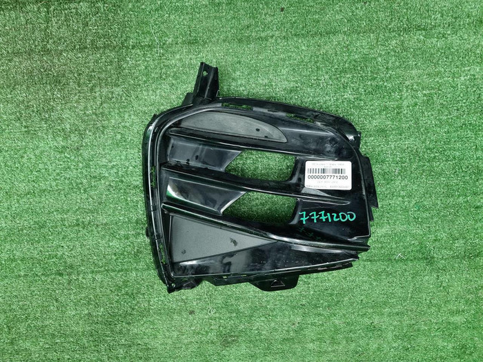 Накладка ПТФ левая Kia K5 (2019-2023)