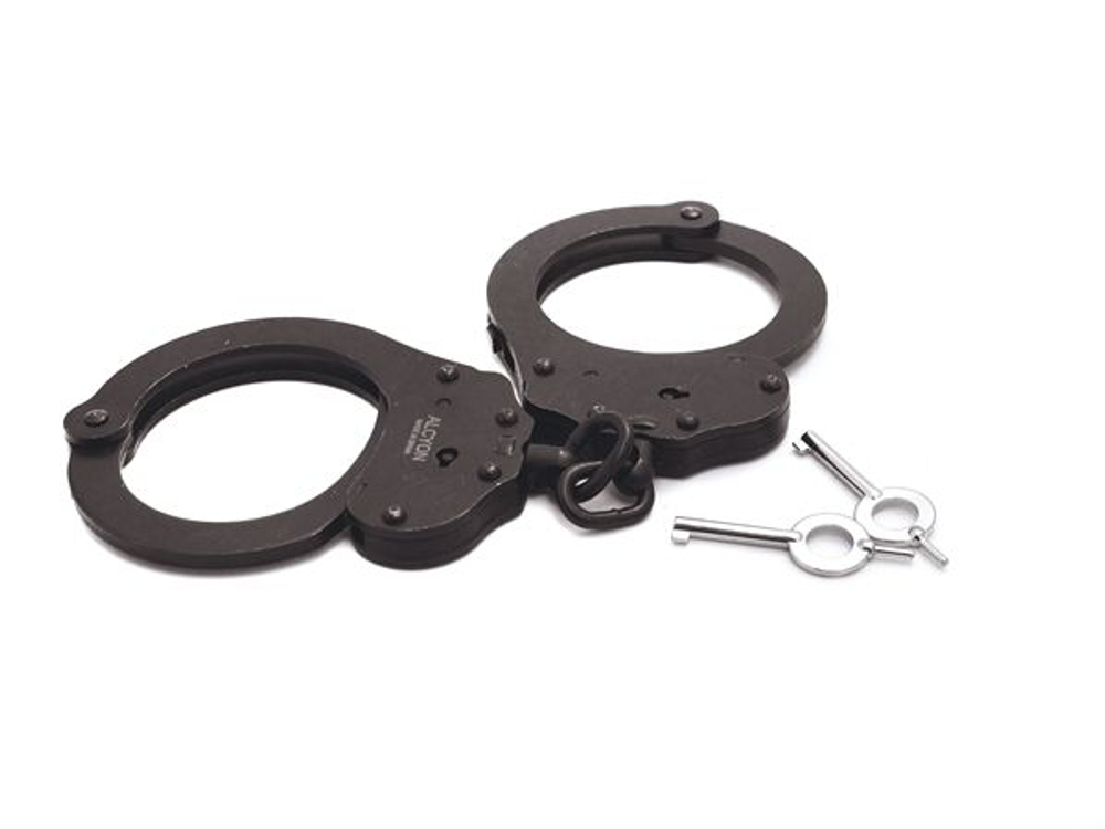 Наручники из темного металла A88B Handcuffs With Chain (Цвет: черный)