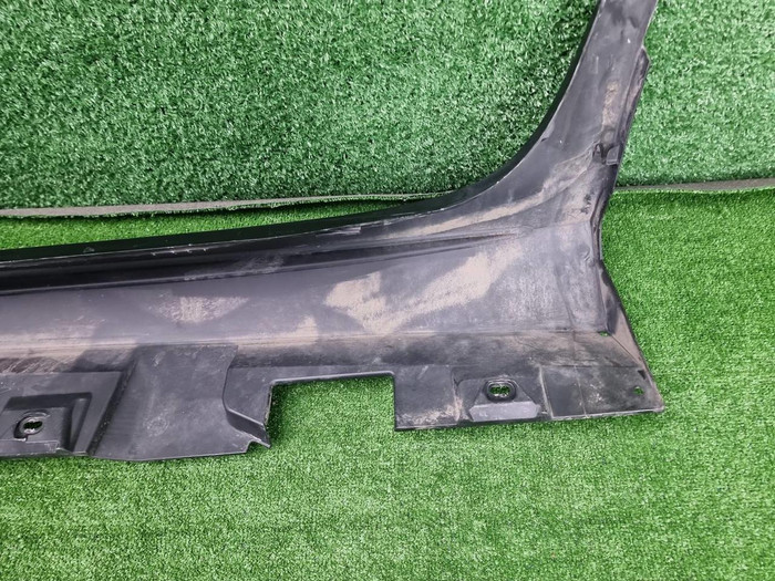 Накладка порога правая Mercedes AMG GT (2017-2023)