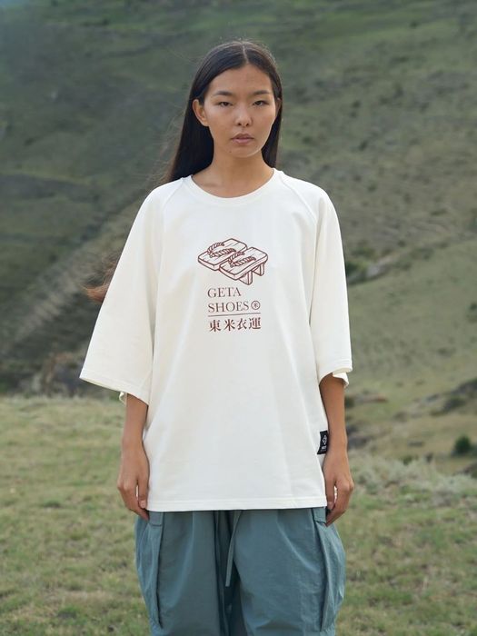 Футболка PANASIAN GETA SHOES молочная