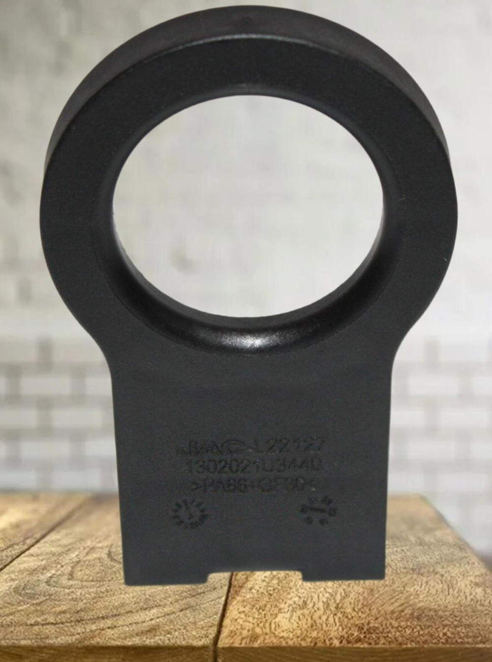 Кронштейн крепления радиатора верхний 1302021U3440 для JS4