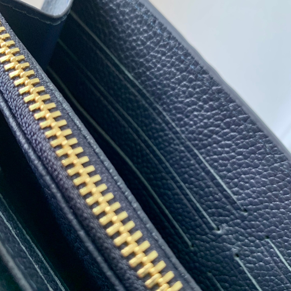 Louis Vuitton Sarah Wallet