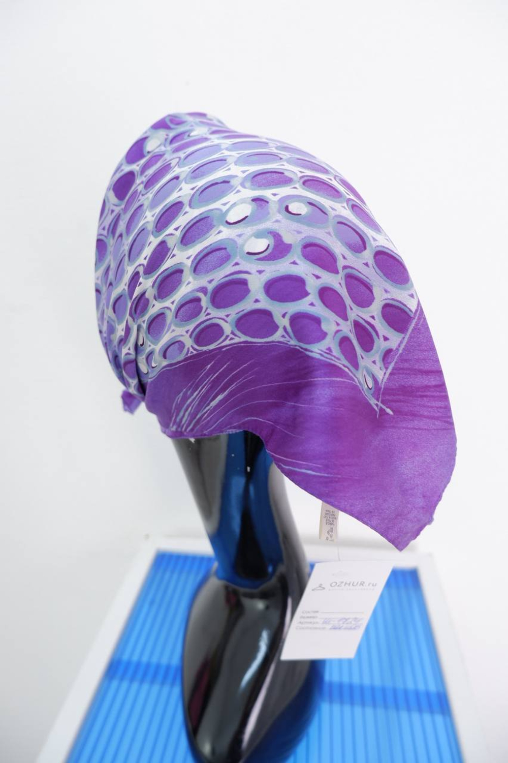 Платок фиолетово-белый