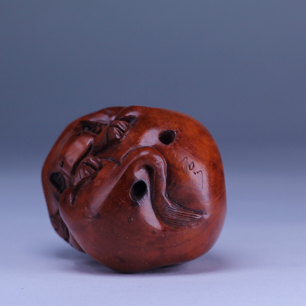 Нэцкэ Бык круглый