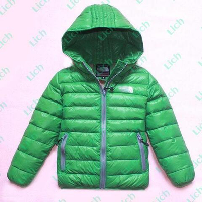 Куртка однотонная стеганая, с капюшоном