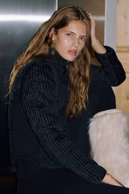 H&M Легкая стеганая куртка ThermoMove™, черный