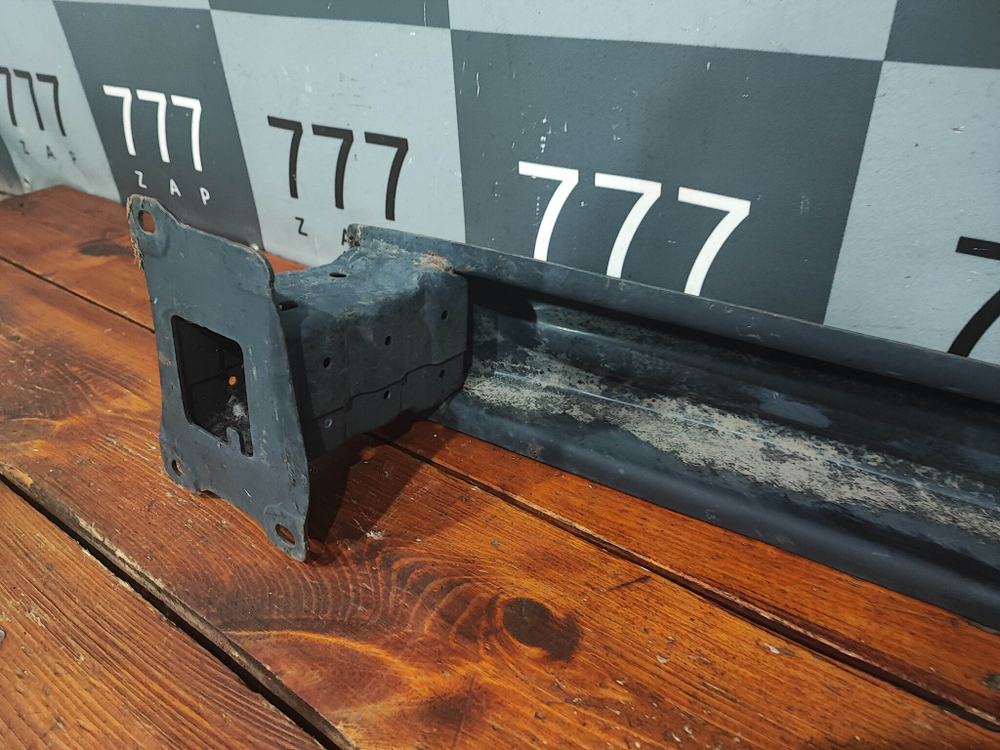 Усилитель заднего бампера Skoda Octavia 3 (A7) 13-20 Б/У Оригинал 5E5807305