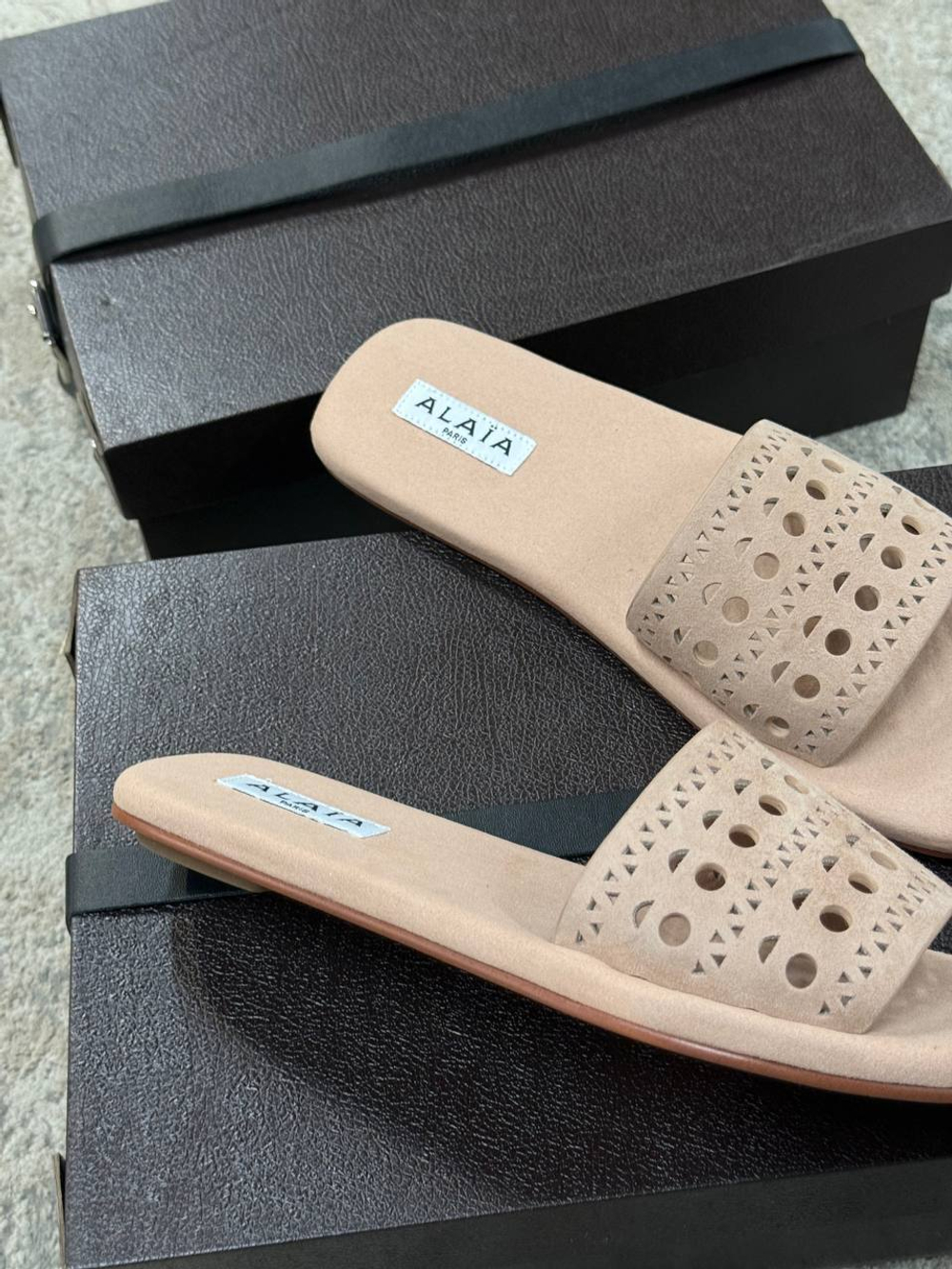Шлепанцы Alaia