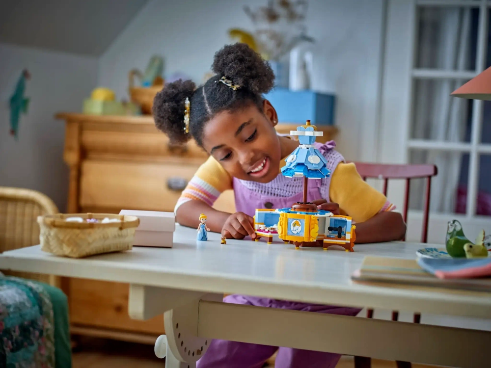 Конструктор LEGO Disney 43266 Платье Золушки