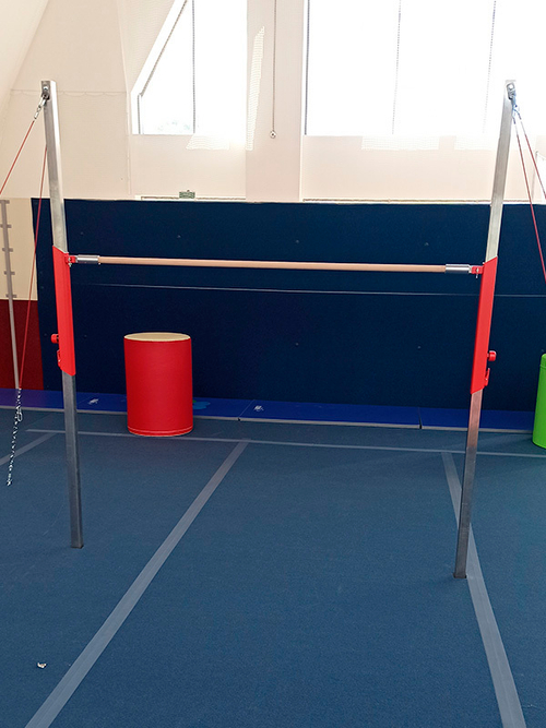 Перекладина гимнастическая универсальная (тренировочная)