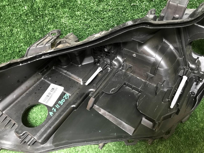 Корпус фары левый Lexus ES 7 (2018-н.в.)