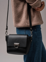 Сумка кожаная через плечо черный бизон