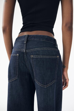 ZARA ДЖИНСЫ TRF RELAXED С НИЗКОЙ ПОСАДКОЙ И ОТВОРОТАМИ, ТЕМНЫЙ ИНДИГО