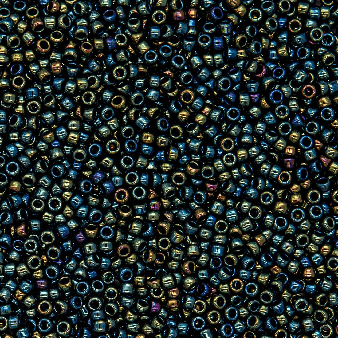 Японский бисер TOHO Round 15/0 (№84), металлизированный, непрозрачный глянцевый