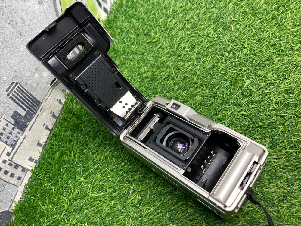 Olympus SuperZoom 105G