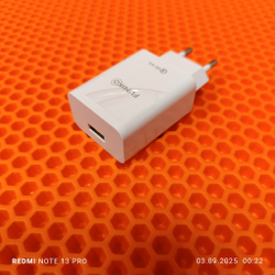 Зарядное устройство FUMIKO CH03 QC3.0 3А c Lightning белое