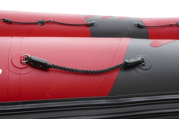 Моторная лодка Zodiac PRO 550 PVC BLACK TUBE - WHITE HULL