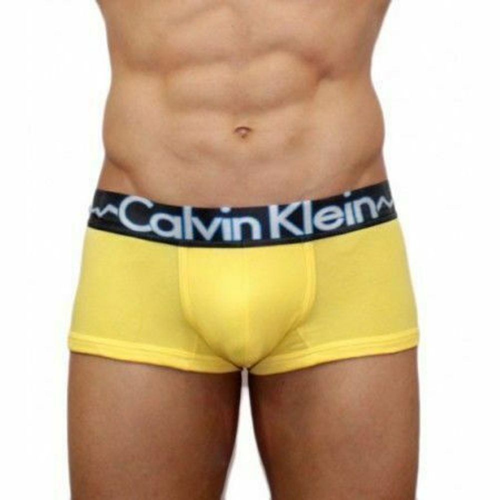 Мужские трусы боксеры Calvin Klein Electric Boxer Yellow