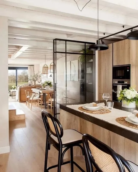 Полубарный стул Doriane черный