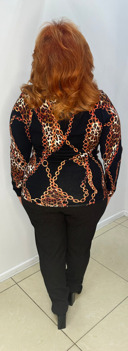 Нарядный джемпер с оригинальным принтом