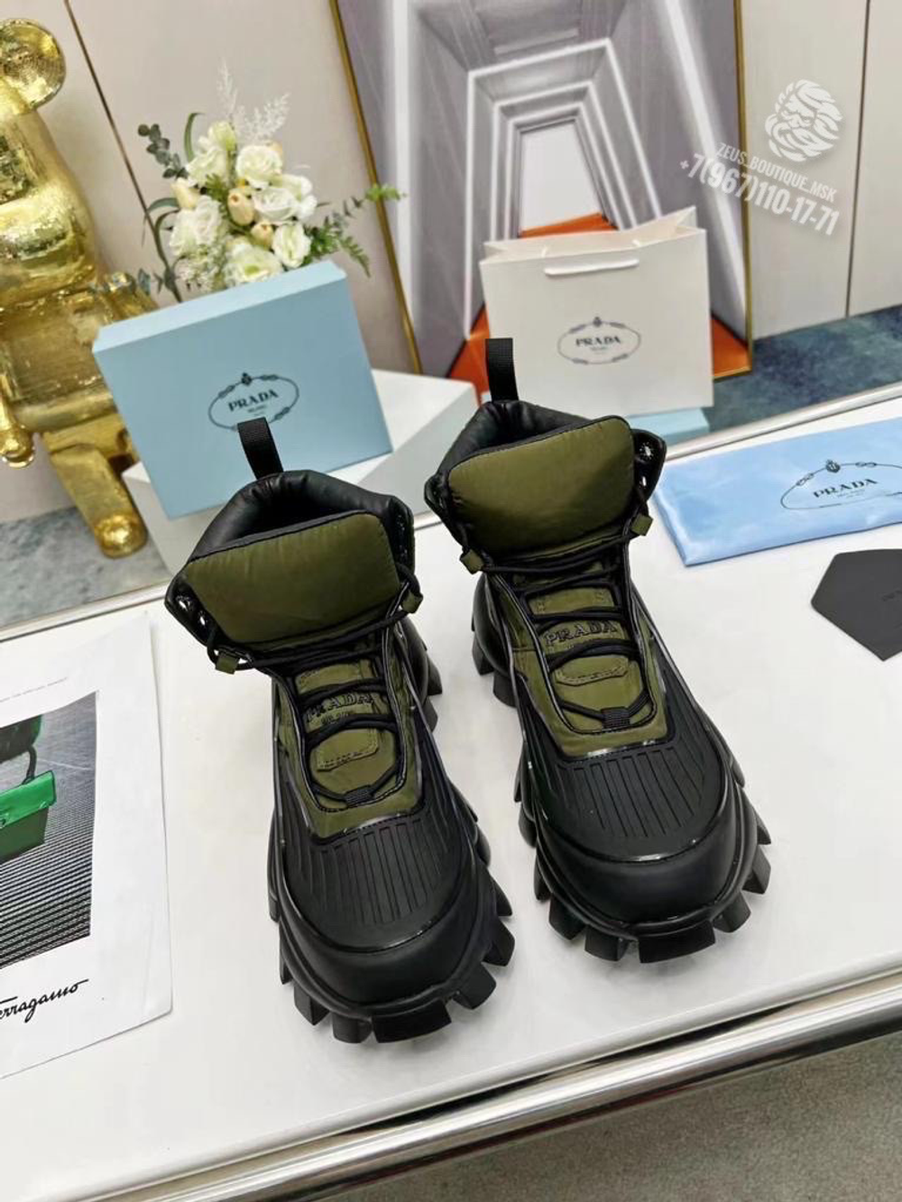 Кроссовки Prada