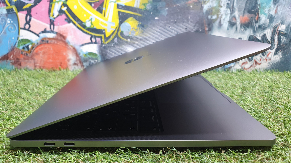 MacBook Pro 13 2020 Retina i5/8Gb 93 цикла A2289