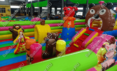 Коммерческий надувной батут "Маша и Миша" 11*7*3 м