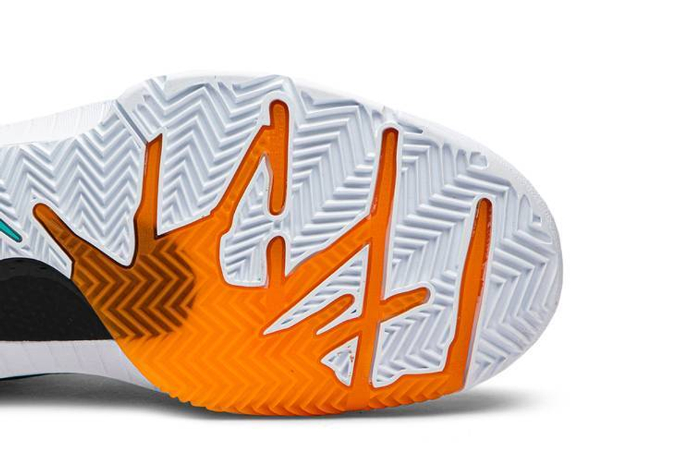 Кроссовки Undefeated X Nike Zoom Kobe 4 Protro Spurs